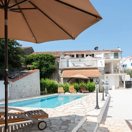 Udoni With Pool Apartment